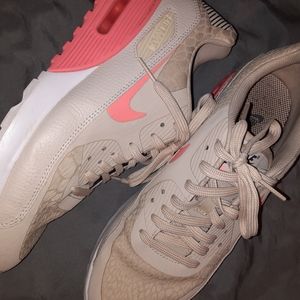 Nike air max
